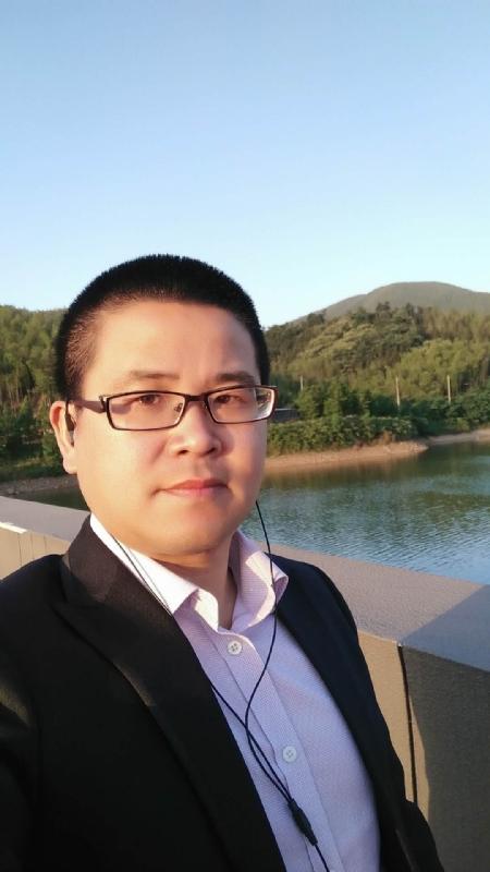 顾律师的第三张照片--大田交友网