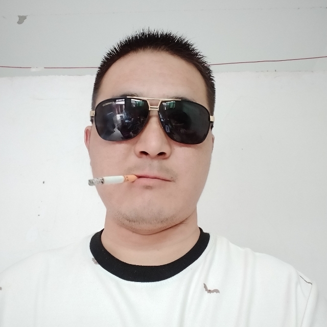 白伟伟的第一张照片--大田交友网