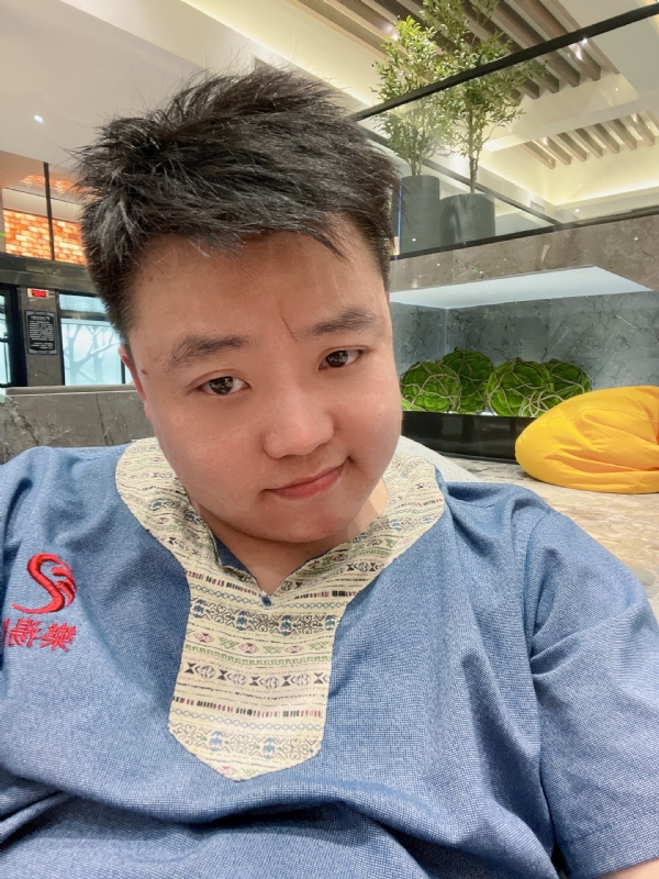 小恶魔的第一张照片--大田交友网