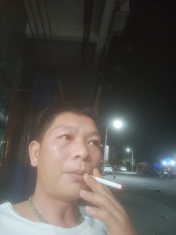 善解人意的第一张照片--大田交友网