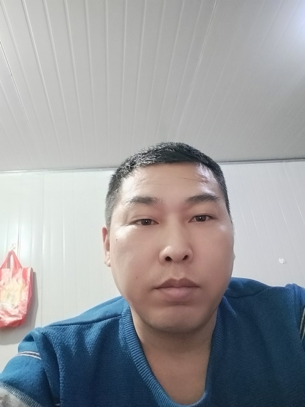 开着拖拉机去兜风的第一张照片--大田交友网