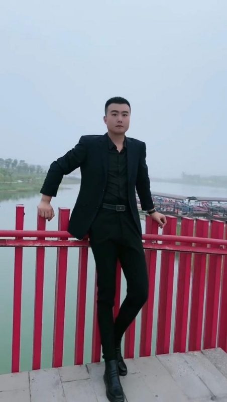 Albert的第一张照片--大田交友网
