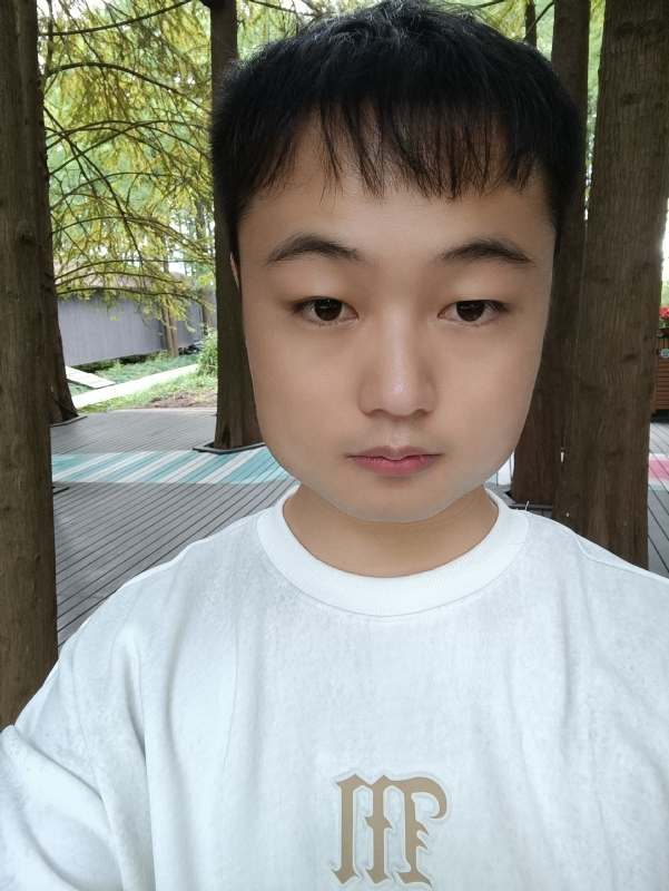 故人似的第一张照片--大田交友网