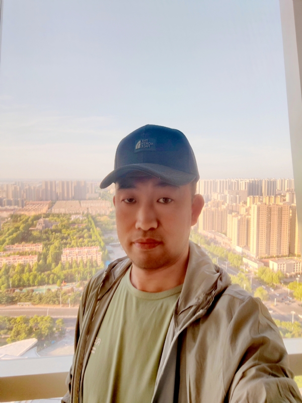 勇攀高峰的第一张照片--大田交友网
